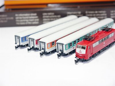 Mrklin 8111 Z Demonstrationszug Farbkonzept der DB 5-teilig