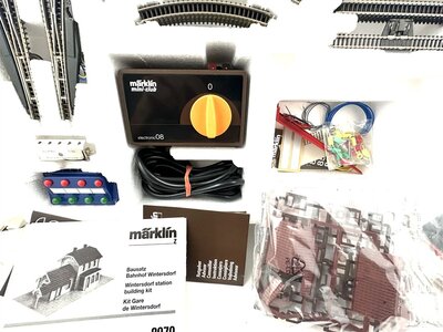 Mrklin 8185 Startset mit Elektrolok Re 4/4 der SBB in Spur Z