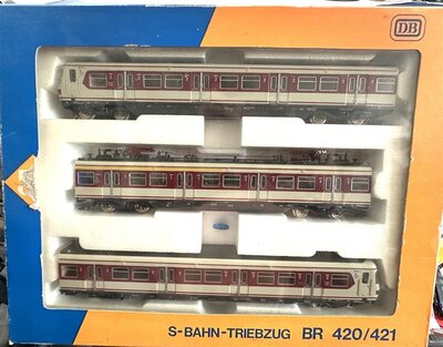 Roco 14134 C H0 AC S-Bahn Triebzug BR 420/421 der DB