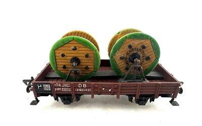Fleischmann H0 Flachwagen mit Ladung der DB