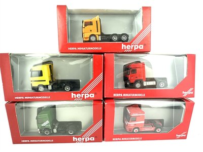 Herpa Zugmaschine MB + Steyr 5 Stck