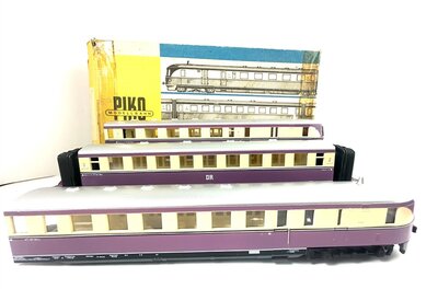 Piko H0 Dieseltriebzug SVT 137 3-teilig Violett der DR