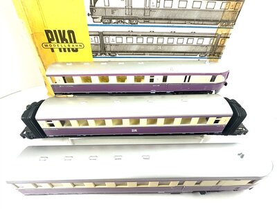 Piko H0 Dieseltriebzug SVT 137 3-teilig Violett der DR