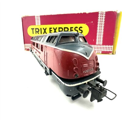 Trix Express 2260 H0 Diesellok V 200 der DB