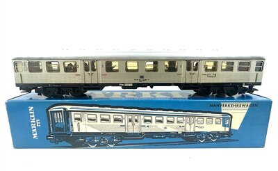 Mrklin 4083 H0 Nahverkehrswagen ABnb703 Ep.IV der DB