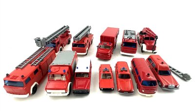 Wiking H0 Konvolut Feuerwehrfahrzeuge 12 Stck