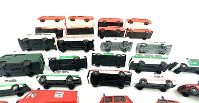 Herpa Einsatzfahrzeuge Feuerwehr und Polizei 29 Stck