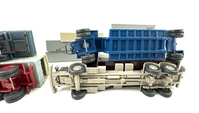 Wiking H0 LKW Konvolut mit Containern und Planen