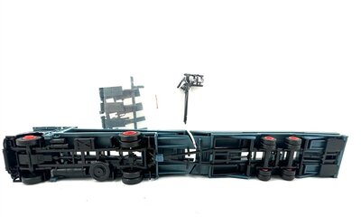 Herpa MB Autotransporter in blau 1:87