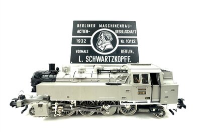 Mrklin H0 Dampflok BR 86 Ep.II der DRG mit Metallschild