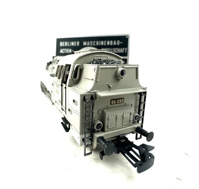 Mrklin H0 Dampflok BR 86 Ep.II der DRG mit Metallschild
