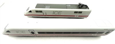 Mrklin 37712 H0 Triebwagenzug ICE 2 BR 402 der DB digital