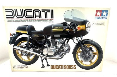 Tamiya 14025 Motorrad Ducati 900SS Bausatz 1:12