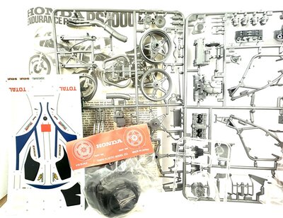 Tamiya 14014 Motorrad Honda RS1000 Endurance Bausatz 1:12