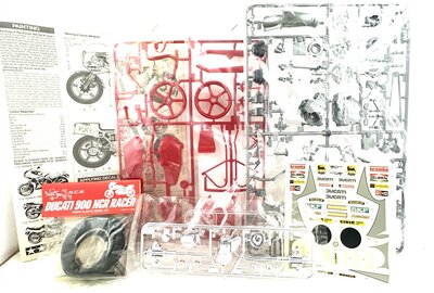 Tamiya 1422 Motorrad Ducati 900 NCR Racer Bausatz 1:12