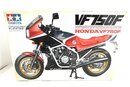 Tamiya 14021 Motorrad Honda VF750F Bausatz 1:12