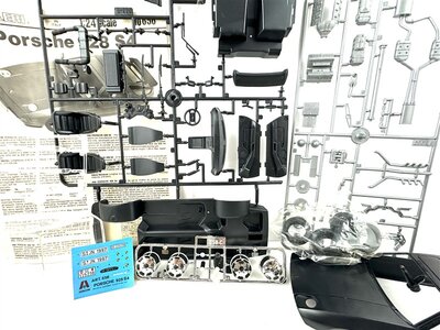 Italeri 656 Porsche 928 S4 als Bausatz 1:24