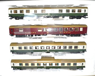 Roco 74189 H0 Wagenset Reisezugwagen D 375 Vindobona der DR