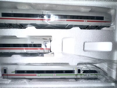 M�rklin 39716 H0 Triebwagenzug ICE 4 BR 412/812 der DB-AG mfx+