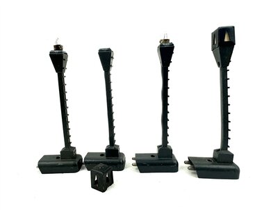 M�rklin 5113 H0 Lichtmast f�r Entkupplungsgleis 4 St�ck