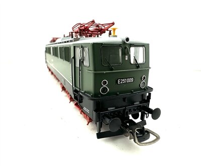 Rivarossi HR2478 H0 Elektrolok E251 Ep.III der DR