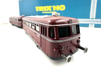 Trix 2481 H0 Schienenbus BR 798 mit Beiwagen 998 der DB