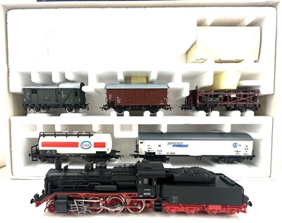 Piko 5/0752/000 H0 Zugset mit Dampflok BR 38 der DR