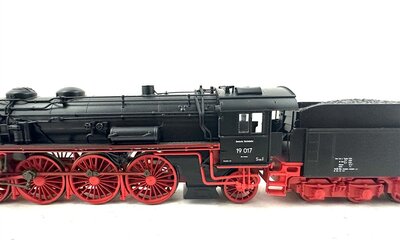 G�tzold 48100 H0 Dampflok BR 19 Ep.III der DR DSS