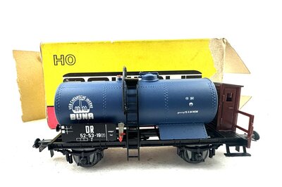 Schicht 426/110 H0 Buna Kesselwagen der DR