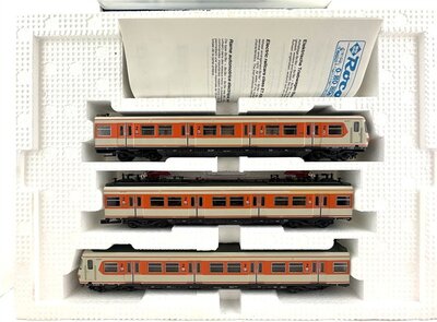 Roco 43001 H0 S-Bahn Triebzug 3-teilig BR 420/421 der DB