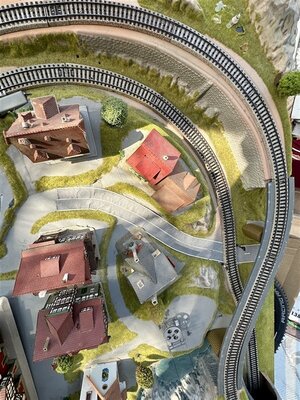 Noch H0 Fertiggel�nde mit M-Gleisen und Seilbahn