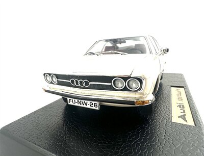 Anson Modellauto Audi 100 Coupe S 1:18