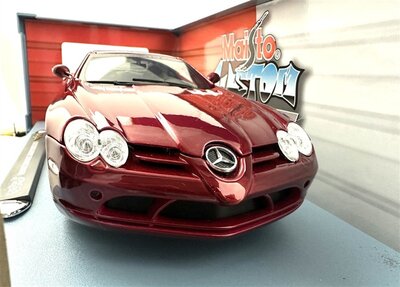 Maisto 531068 Modellauto MB SLR McLaren rot Tuningcar 1:18
