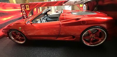 Hot Wheels G8984 Modellauto Ferrari Spider 1:18