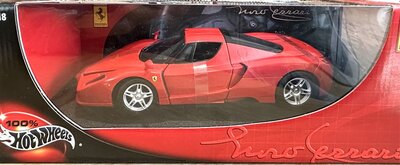 Hot Wheels Modellauto Enzo Ferrari 1:18