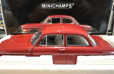 Minichamps Modellauto VW 1600 L 1970 1:18