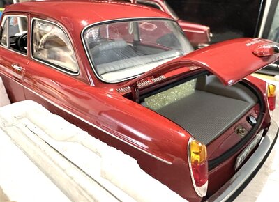 Minichamps Modellauto VW 1600 L 1970 1:18