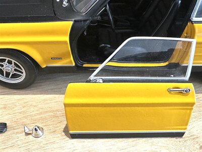 Minichamps Modellauto Ford Capri 2600 RS gelb 1970 1:18