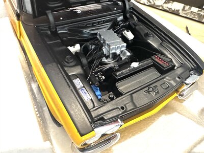 Minichamps Modellauto Ford Capri 2600 RS gelb 1970 1:18