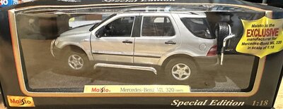 Maisto Modellauto Mercedes-Benz ML 320 1997 1:18