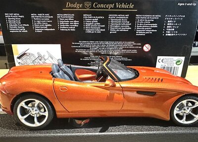 Maisto Modellauto Dodge Concept Vehiecle 1:18