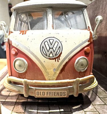 Maisto VW Bus Samba Old Friends 1:25