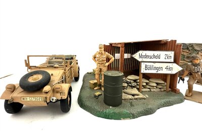 Tamiya K�belwagen mit Soldaten lackiert Weltkrieg II 1:35