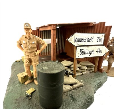 Tamiya K�belwagen mit Soldaten lackiert Weltkrieg II 1:35