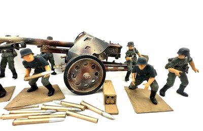 Panzerabwehrkanone mit Soldaten Weltkrieg II 1:35