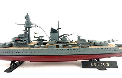 L�TZOW Schlachtschiff Bausatz Weltkrieg II