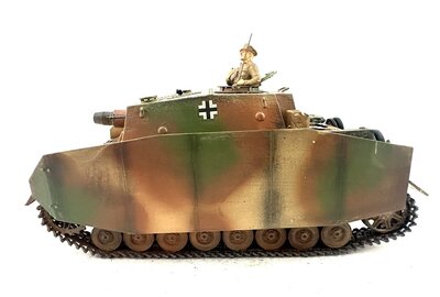 Sturmpanzer IV Brummb�r Sd.Kfz. 166 1:35