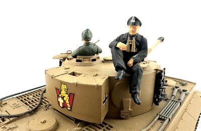 Tamiya 35194 Panzer Tiger I mit Figuren 1:35