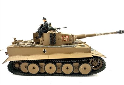 Tamiya 35194 Panzer Tiger I mit Figuren 1:35