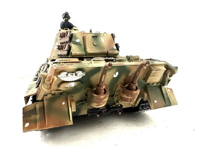 Tamiya Panzer K�nigstiger mit Figur 1:35